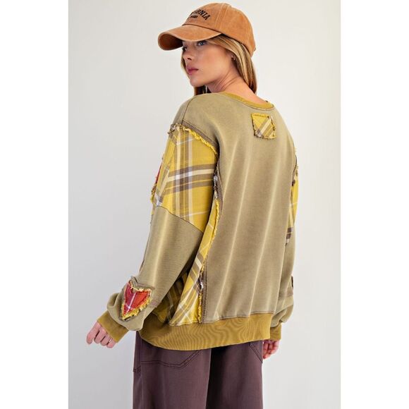 1004 EASEL Large Heart Plaid Flannel Patch Mineral Washed Pullover Sweatshirt - Picture 3 of 5